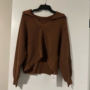 NWT Women’s Size M CHYRII Brown V Neck Ribbed Knit Sweater